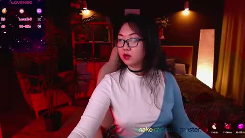 Snapshot of marine_vact chatting on March 12, 5:28 pm Marine online show from March 12, 5:28 pm