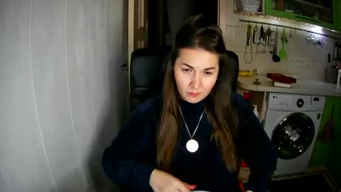 MarinettaQhot online show from December 29, 2:38 am