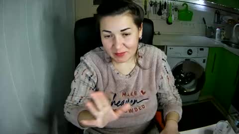 MarinettaQhot online show from February 8, 11:57 pm