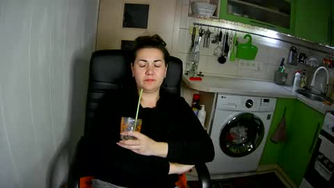 MarinettaQhot online show from February 5, 12:31 am