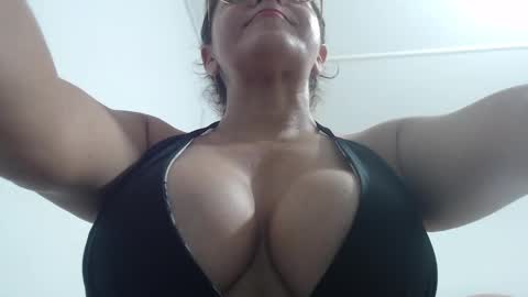 mariska_69 online show from December 9, 7:39 am