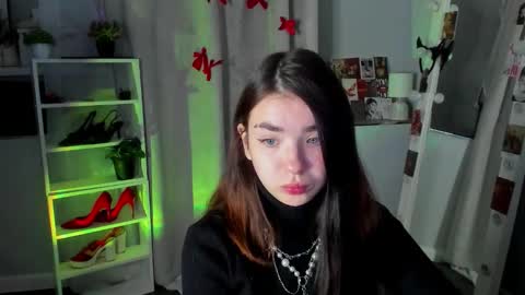 Snapshot of marissa_garcia chatting on September 8, 6:29 pm marissa_garcia online show from September 8, 6:29 pm