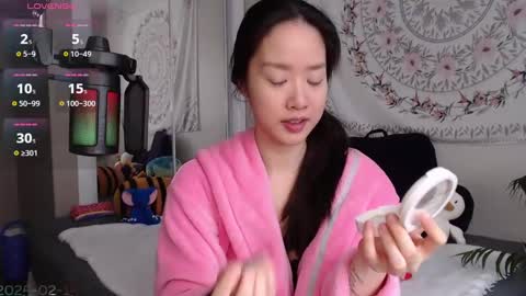 Snapshot of marissapeach chatting on February 15, 2:22 pm MarissaPeach online show from February 15, 2:22 pm