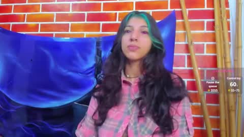 Snapshot of marllena chatting on December 21, 11:33 am mar online show from December 21, 11:33 am