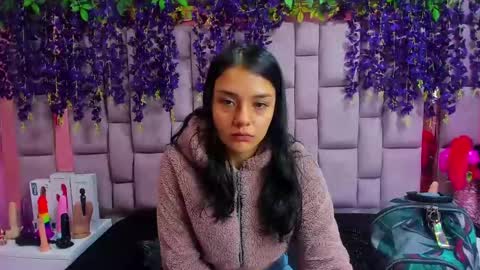 Marly Anal  online show from January 7, 12:52 pm