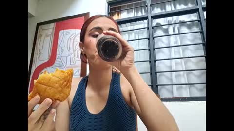 marynmartinez online show from December 19, 8:01 pm