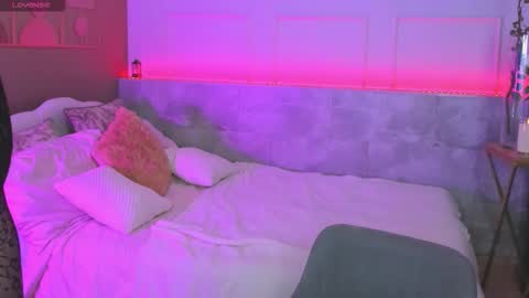 marquise_villaret online show from February 24, 6:12 am