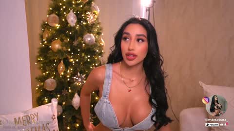 Snapshot of marsabass chatting on December 12, 5:26 pm     online show from December 12, 5:26 pm