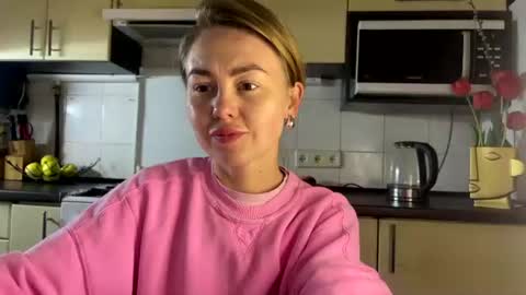 Marta online show from April 16, 9:39 pm