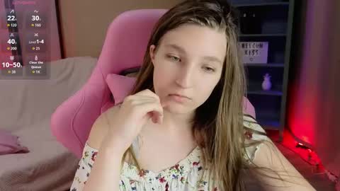 Snapshot of marthalune chatting on October 10, 10:31 am Martha online show from October 10, 10:31 am