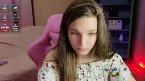 Snapshot of marthalune chatting on October 4, 10:10 am Martha online show from October 4, 10:10 am