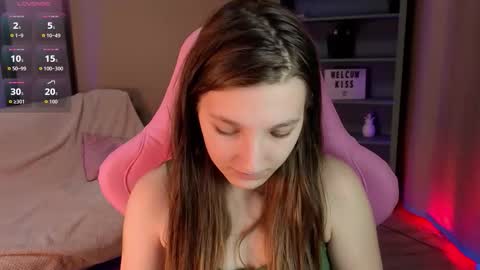 Snapshot of marthalune chatting on September 25, 10:25 am Martha online show from September 25, 10:25 am