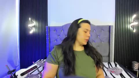 Snapshot of martina_foxy_ chatting on October 9, 12:09 pm MARTINA online show from October 9, 12:09 pm