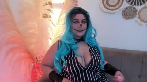 Snapshot of martina_foxy_ chatting on October 31, 1:37 pm MARTINA online show from October 31, 1:37 pm