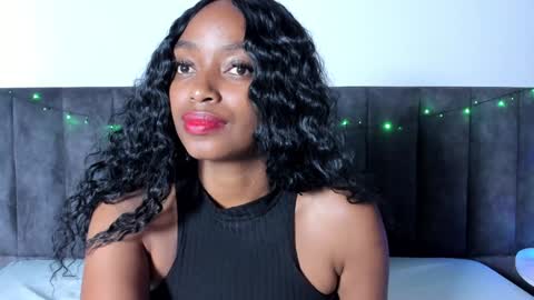 Laura online show from December 20, 6:45 pm