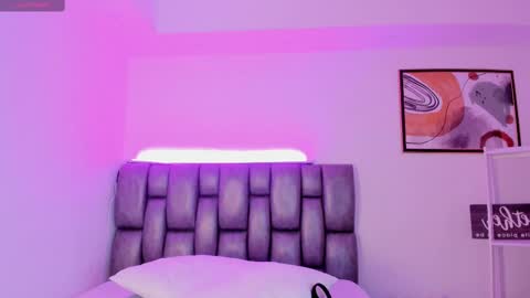 Snapshot of martina_mancinii chatting on February 19, 12:33 pm Martina online show from February 19, 12:33 pm