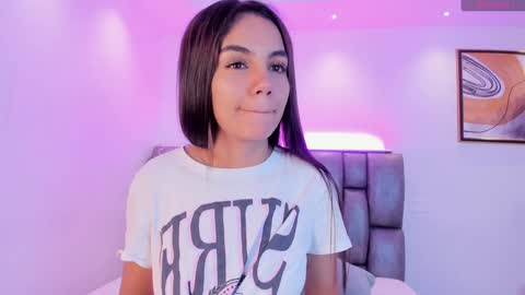 Snapshot of martina_mancinii chatting on February 4, 12:00 pm Martina online show from February 4, 12:00 pm