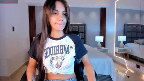 Snapshot of martina_mancinii chatting on February 21, 1:00 pm Martina online show from February 21, 1:00 pm