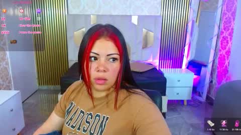 Snapshot of martina_tay chatting on October 27, 3:46 am Hey im martina online show from October 27, 3:46 am