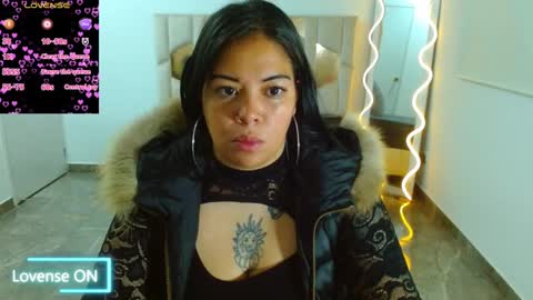 Snapshot of martina_tay chatting on January 20, 2:53 am Hey im martina online show from January 20, 2:53 am