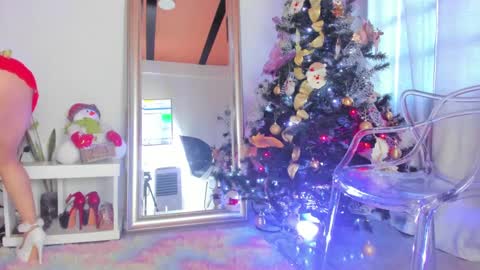 Snapshot of martinarossi chatting on December 20, 4:36 pm ... ... online show from December 20, 4:36 pm