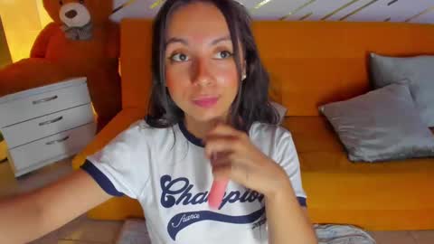 Snapshot of martinarossi chatting on February 10, 4:04 pm ... ... online show from February 10, 4:04 pm