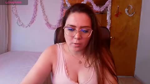 Snapshot of martiniella chatting on February 12, 7:45 pm Antonella Martini online show from February 12, 7:45 pm