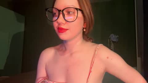 Emily online show from November 1, 7:51 pm