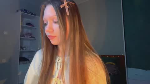 Emily online show from October 1, 8:03 pm