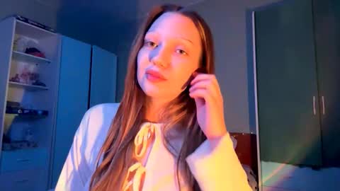 Emily online show from September 28, 8:58 pm