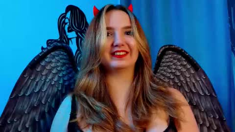 Snapshot of mary_broks chatting on October 31, 9:02 am mary_broks online show from October 31, 9:02 am