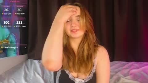 Snapshot of mary_broks chatting on October 19, 7:10 am mary_broks online show from October 19, 7:10 am