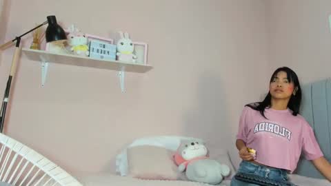 Snapshot of mary_cute9 chatting on September 30, 12:33 pm mary_cute9 online show from September 30, 12:33 pm