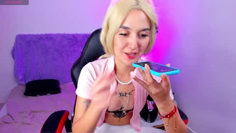 Snapshot of mary_magic chatting on December 30, 7:59 am mary_magic online show from December 30, 7:59 am