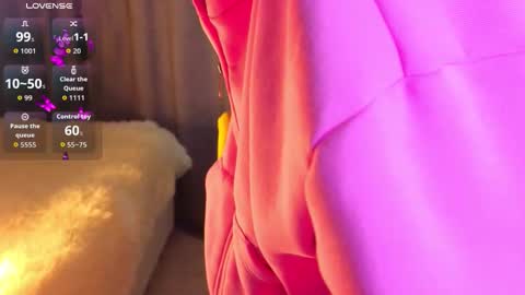 mary online show from October 4, 7:40 pm