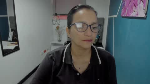 Marylin online show from December 2, 7:58 pm