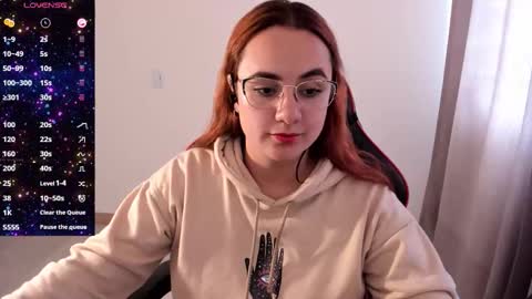 Dulce Maria online show from October 15, 8:11 pm