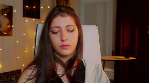 Mary Miller online show from September 20, 11:08 am