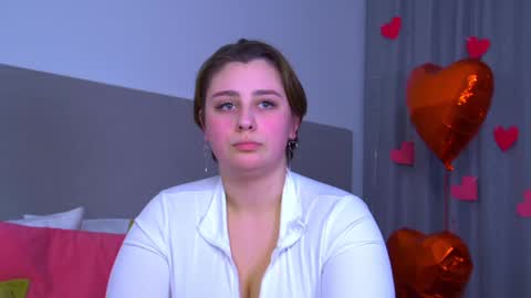Snapshot of marymurrays chatting on February 19, 7:05 pm MaryMurrays online show from February 19, 7:05 pm
