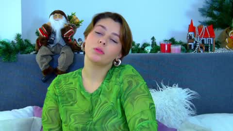 Snapshot of marymurrays chatting on January 17, 4:39 am MaryMurrays online show from January 17, 4:39 am