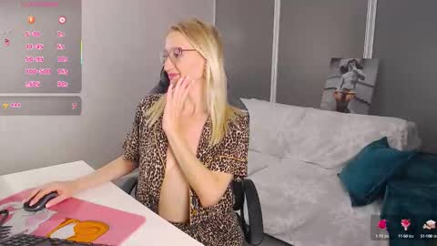 Mary online show from September 24, 8:41 pm