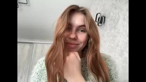 MaryYourr online show from November 13, 12:04 pm