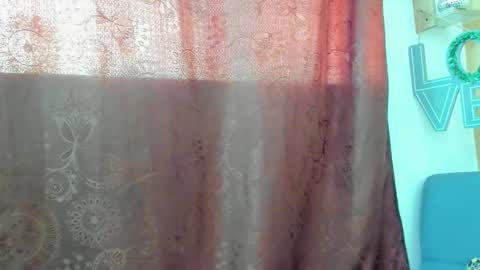 Snapshot of maskedgirl01 chatting on September 13, 7:11 pm Scarlet online show from September 13, 7:11 pm