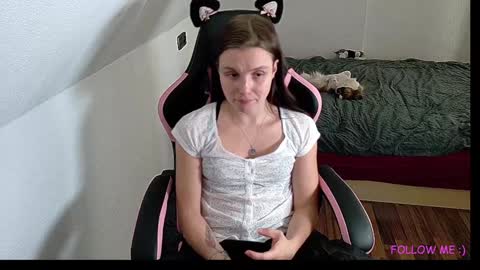 Snapshot of massageofyourlife chatting on December 8, 7:43 pm Queeny Kathy Online at 2030 MEZ Sunday Wednesday online show from December 8, 7:43 pm