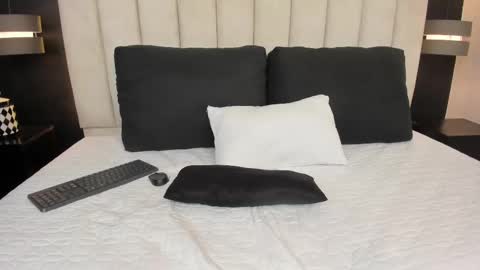 Snapshot of mathilda_liz chatting on October 4, 1:28 pm mathilda_liz online show from October 4, 1:28 pm