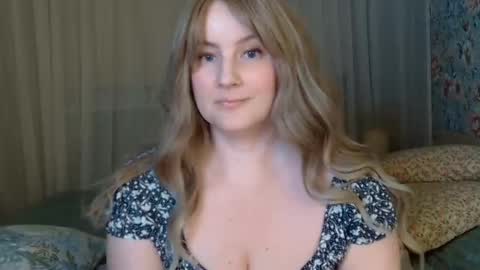 mathilde_solveig online show from December 31, 3:31 pm