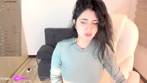 Snapshot of matilda_sweet18 chatting on February 7, 1:58 am Lucia online show from February 7, 1:58 am