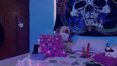 mattilda_18 online show from September 18, 7:45 pm