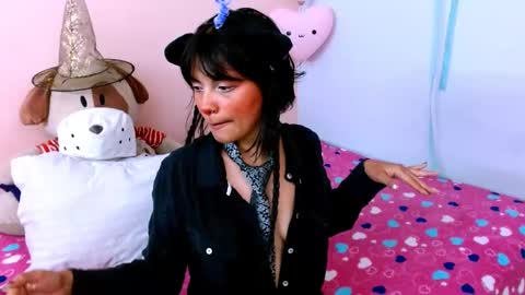 Snapshot of mattilda_18 chatting on March 8, 7:51 pm mattilda_18 online show from March 8, 7:51 pm