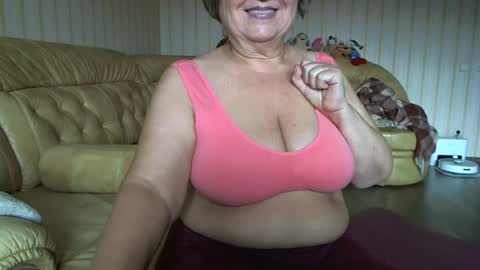 Cat online show from July 14, 7:57 am